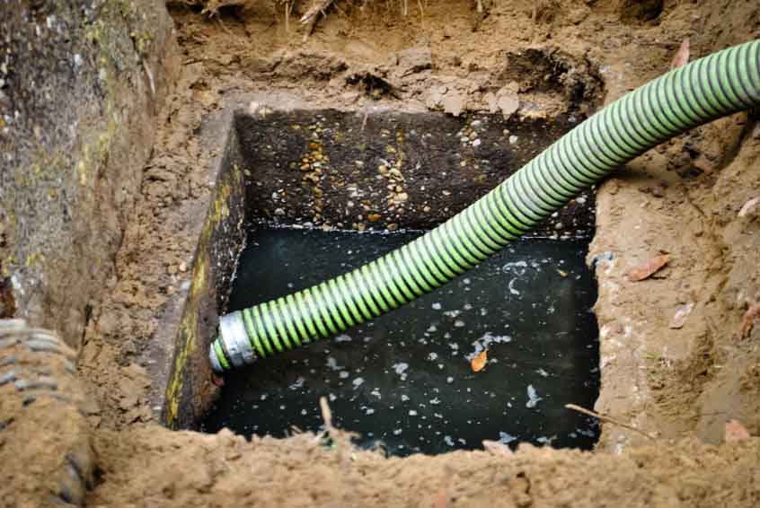 Why Septic Tank Cleaning Isn't a DIY Project